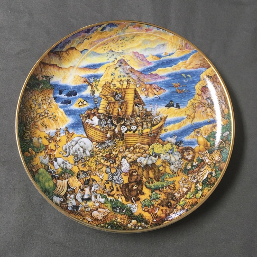 Lmtd edition Noah’s Ark scene decorative plate